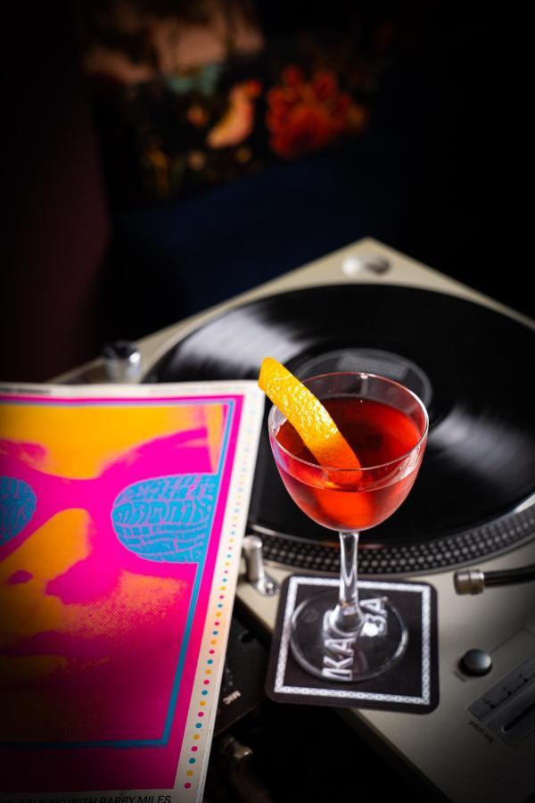 Ovolo The Valley Brisbane Bagian luar foto A Pink Lady cocktail