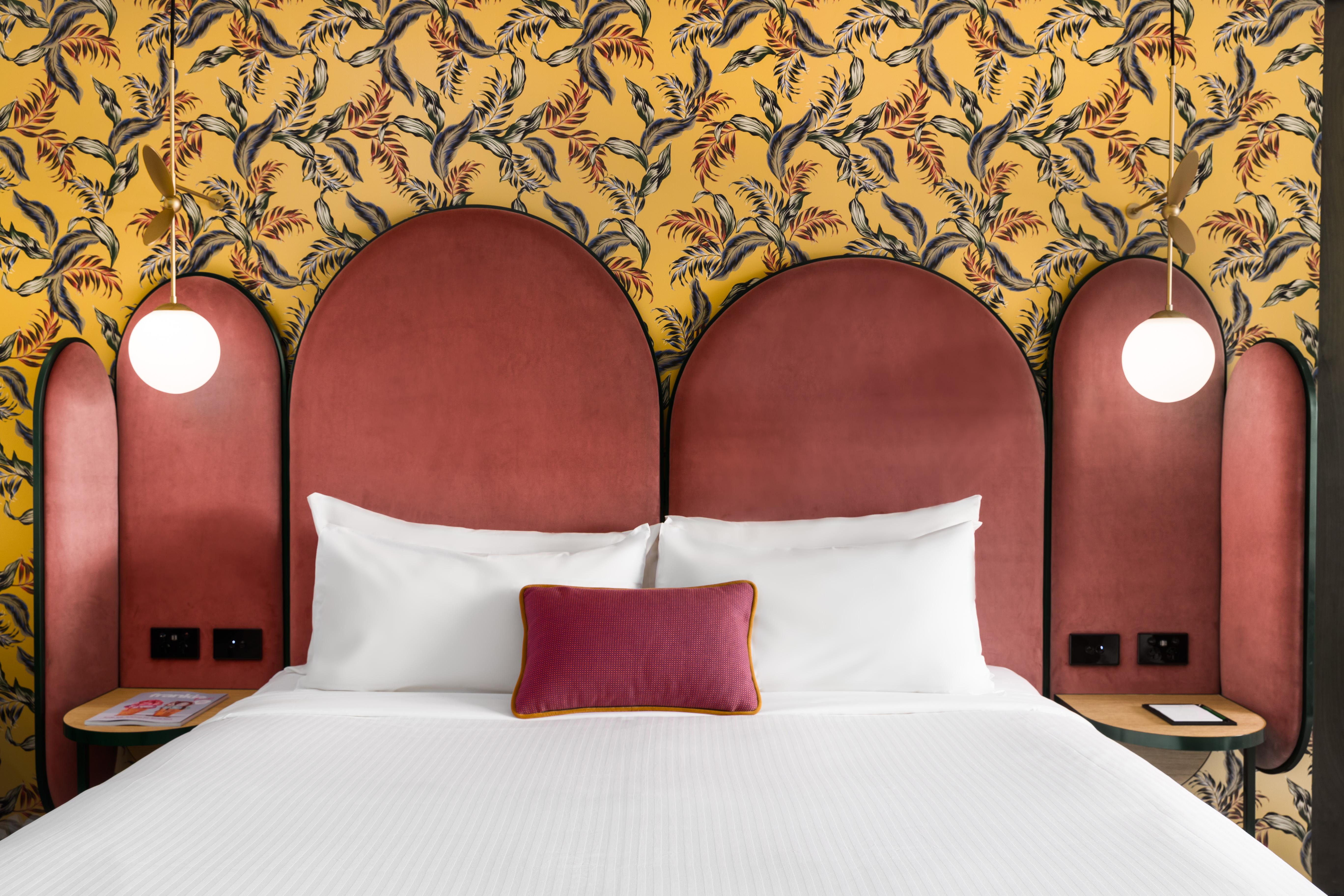 Ovolo The Valley Brisbane Bagian luar foto A bedroom at the hotel