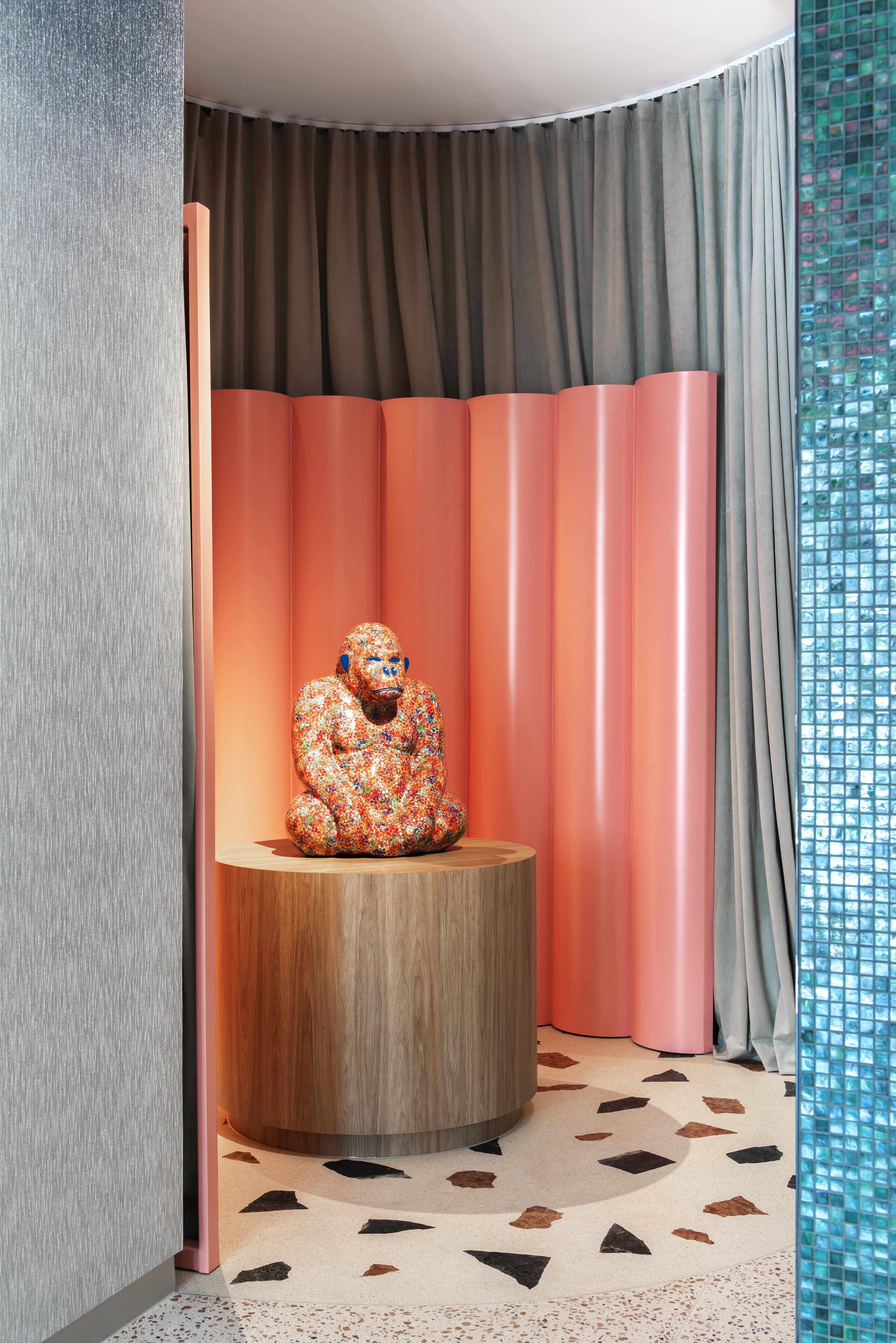 Ovolo The Valley Brisbane Bagian luar foto The sculpture "The Thinker" by Jean-Michel Picart