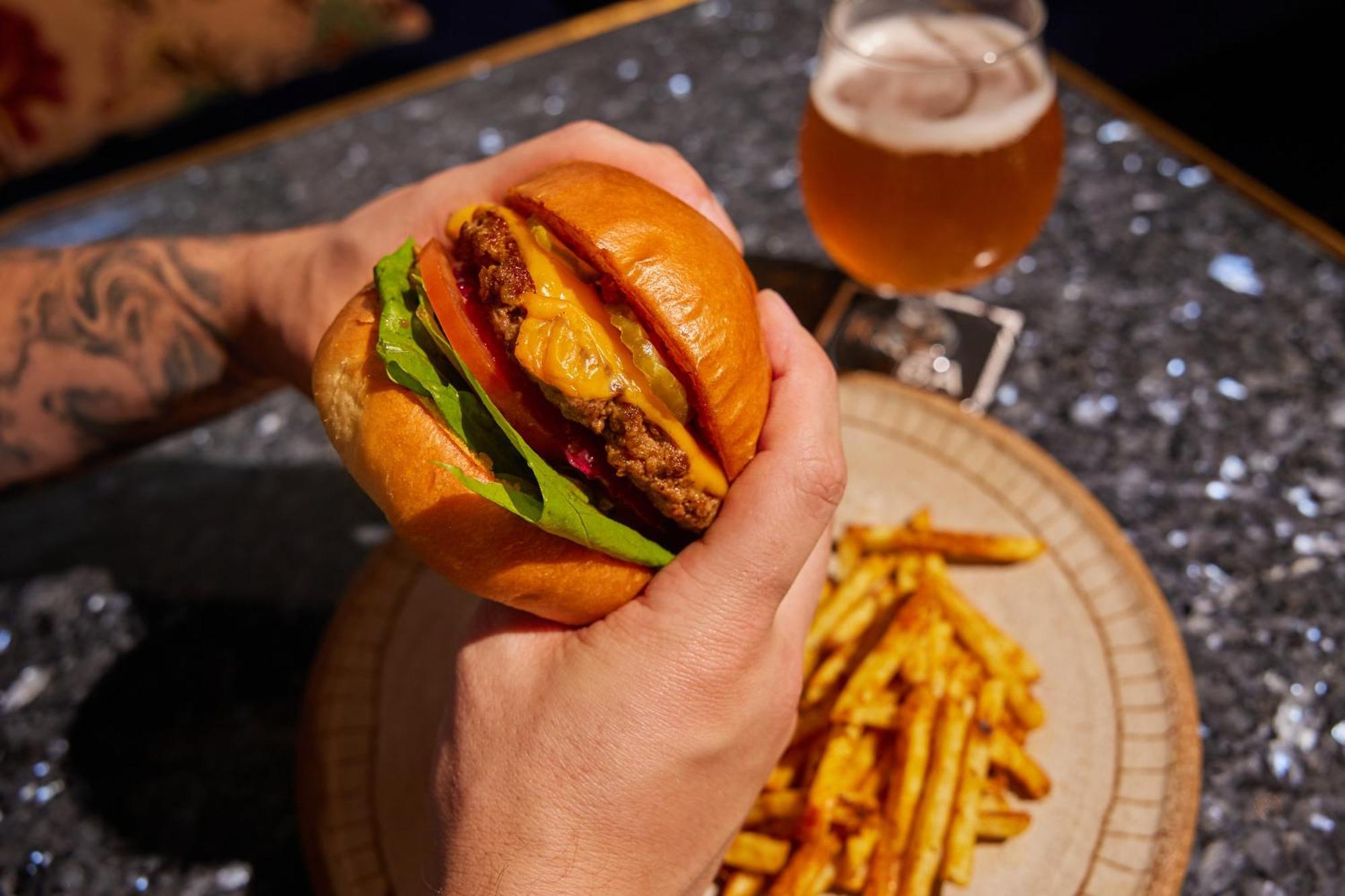 Ovolo The Valley Brisbane Bagian luar foto A cheeseburger with fries