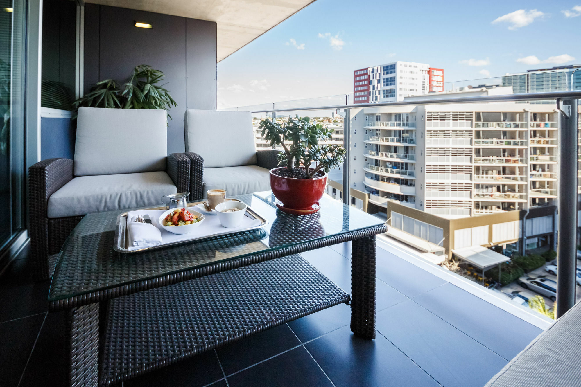 Ovolo The Valley Brisbane Bagian luar foto A balcony