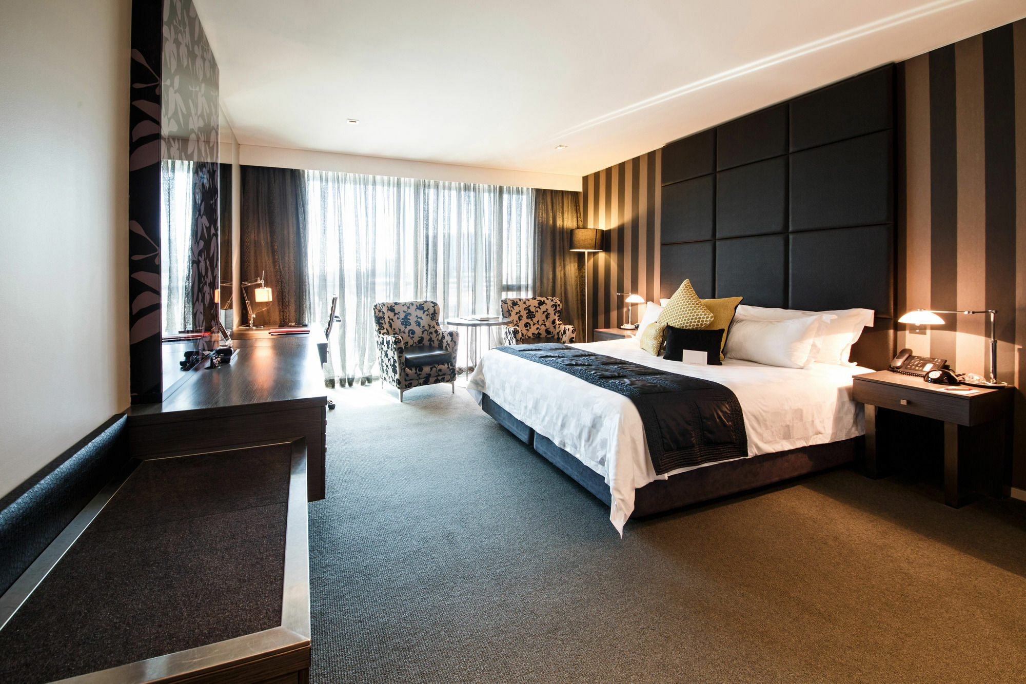 Ovolo The Valley Brisbane Bagian luar foto Deluxe Room